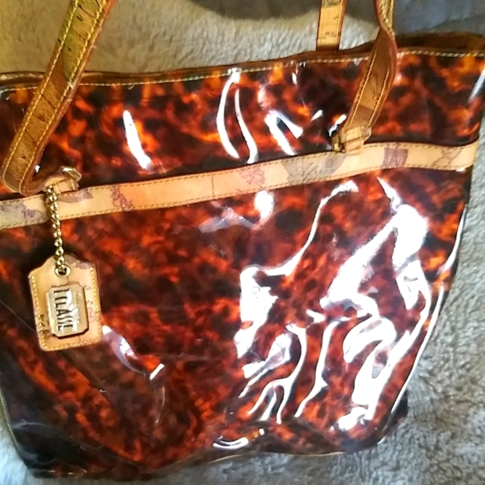SOLD.  SOLD.  SOLD. Alviero Martini 1a Classe Purse